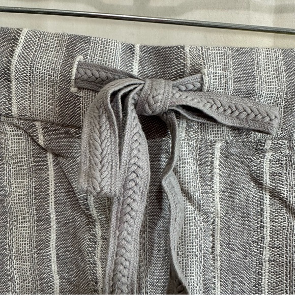 Style & Co Womens MidRise Grey Stripe Paperbag Shorts Size Medium - Picture 2 of 9